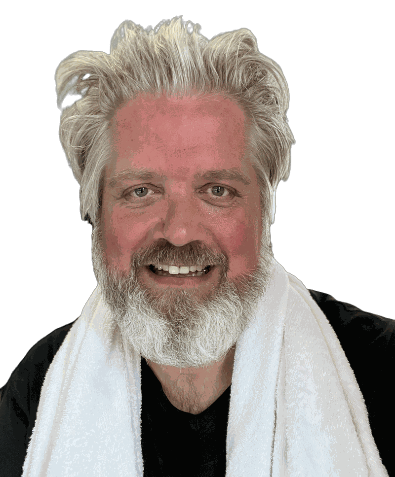 Dirk Muchow nach dem Training — Handtuch um den Nacken, direkter Blick